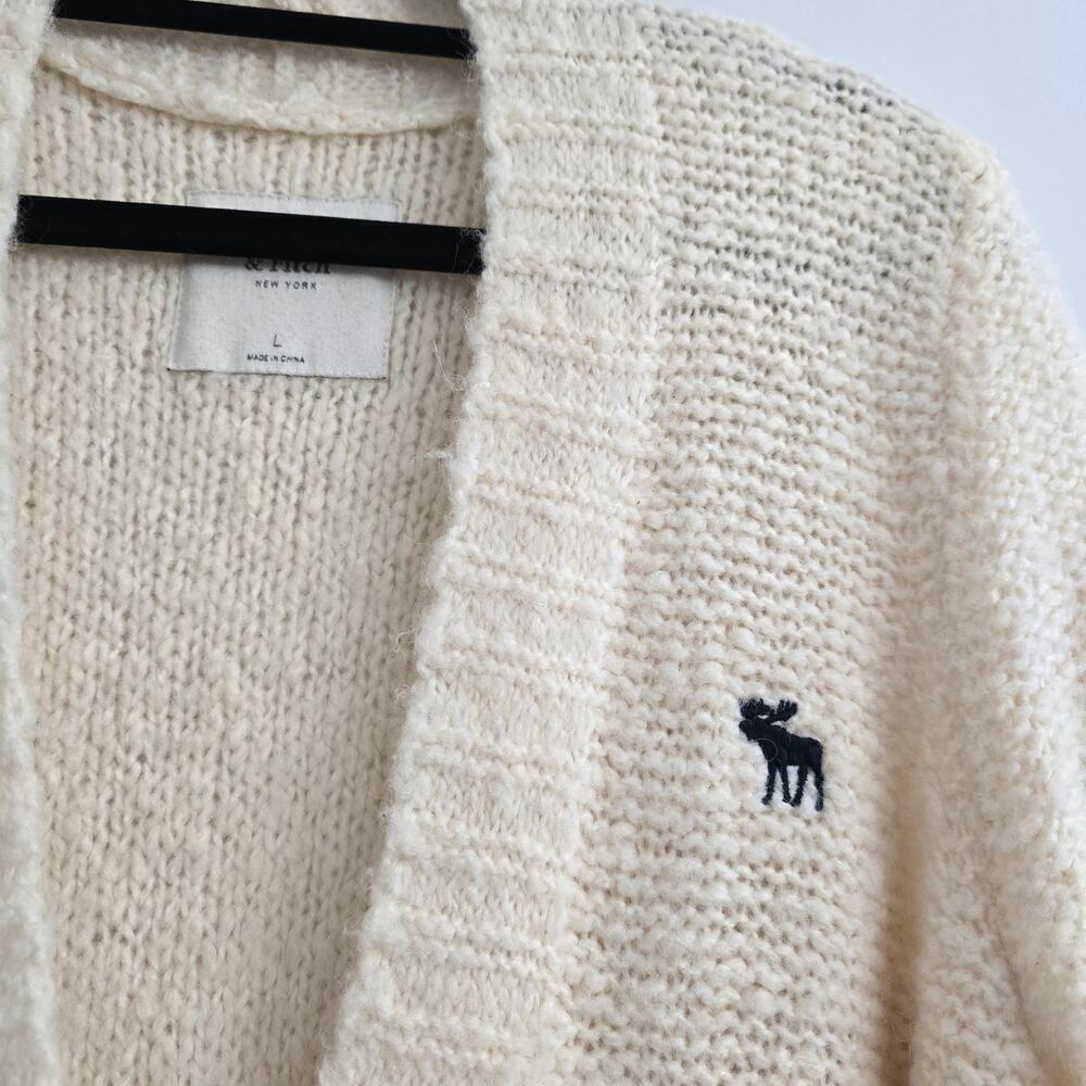 Abercrombie & Fitch Cream Cardigan Sweater L Wool Blend Minimalist Y2K Academia - Picture 2 of 8